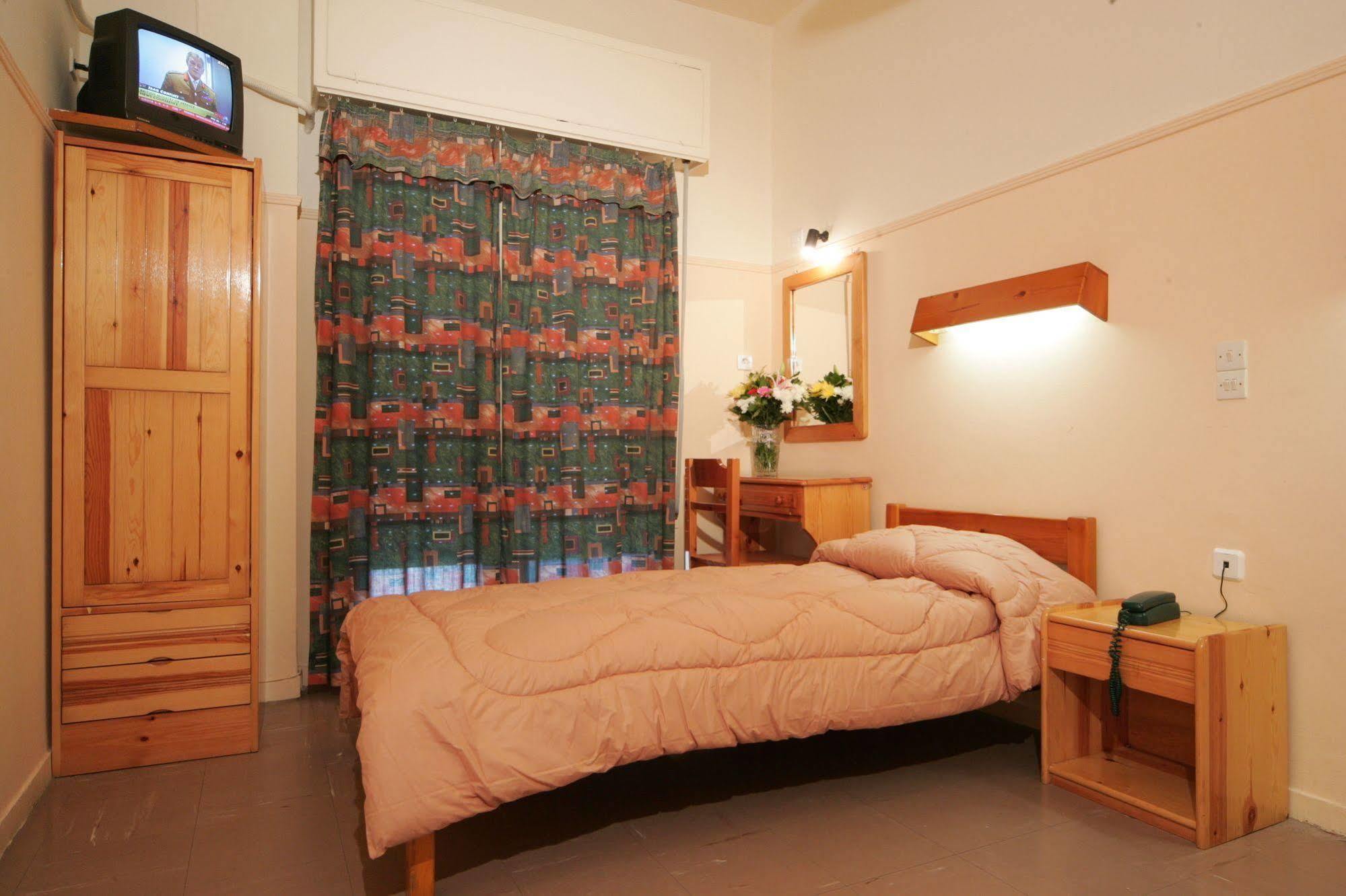 Alma Hotel Athens Ngoại thất bức ảnh
